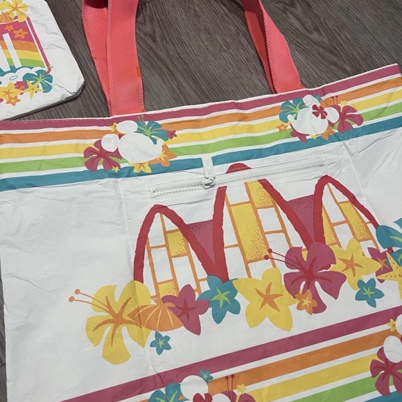 Brand New Aulani X Aloha Collection Tote & Pouch - $175 - Picture 2 of 5